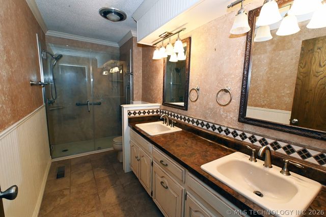 24044 W Flint Ridge Lane, Park Hill, OK 74451