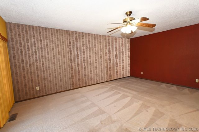 24044 W Flint Ridge Lane, Park Hill, OK 74451