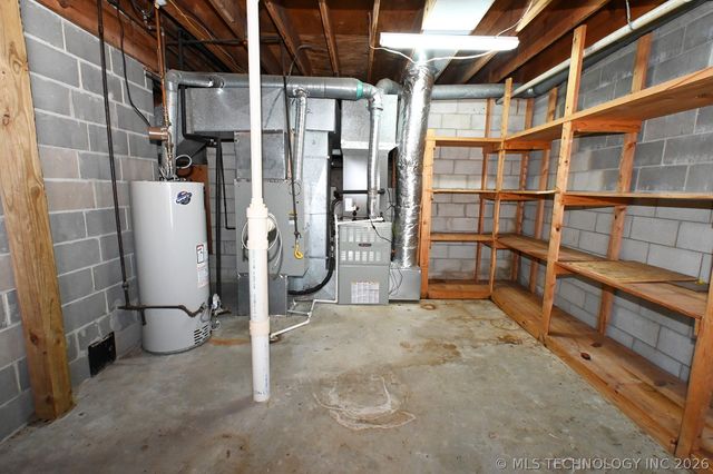 24044 W Flint Ridge Lane, Park Hill, OK 74451