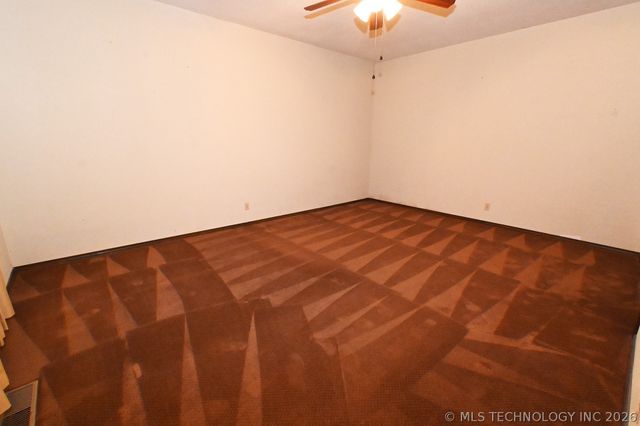 24044 W Flint Ridge Lane, Park Hill, OK 74451