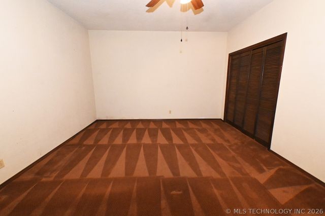 24044 W Flint Ridge Lane, Park Hill, OK 74451