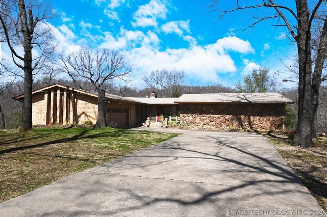 24044 W Flint Ridge Lane, Park Hill, OK 74451