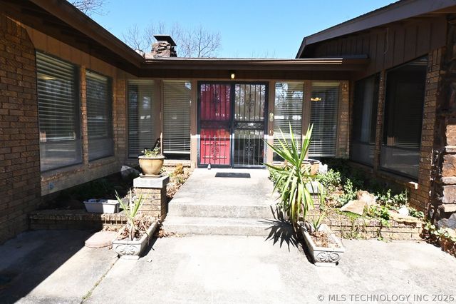 24044 W Flint Ridge Lane, Park Hill, OK 74451