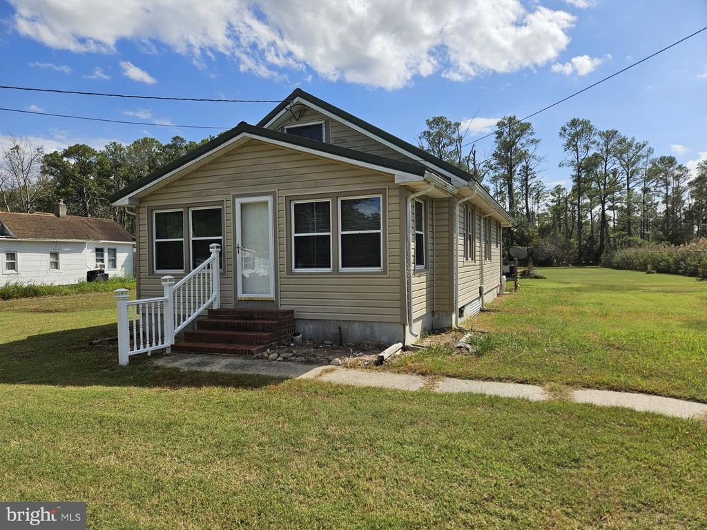 Image 1 of property listing at 2796 CALVARY RD, Crisfield, MD 21817