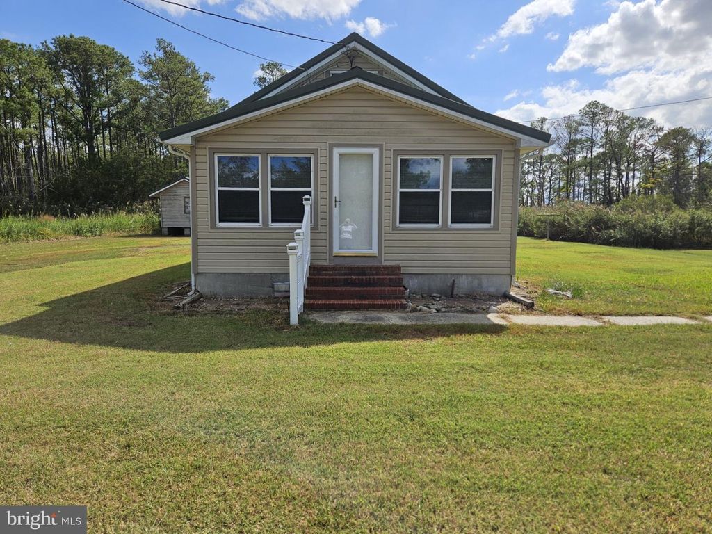 Image 3 of property listing at 2796 CALVARY RD, Crisfield, MD 21817