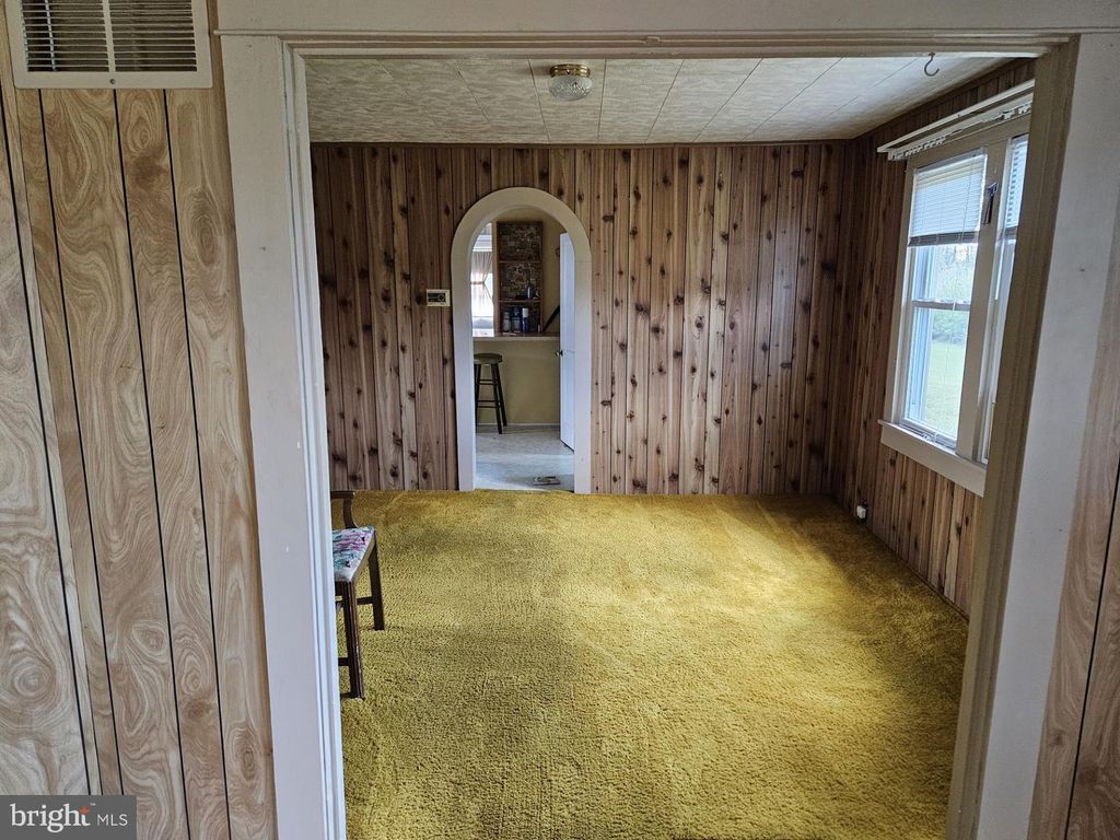 Image 5 of property listing at 2796 CALVARY RD, Crisfield, MD 21817