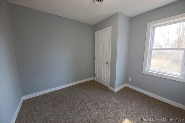 491 W Cross Street, Austin, IN 47102