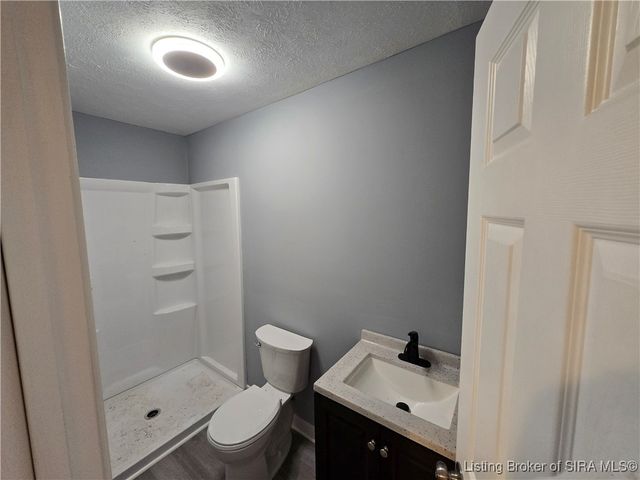 491 W Cross Street, Austin, IN 47102