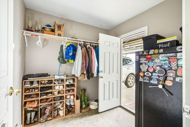 484 NE Spruce Court, Redmond, OR 97756