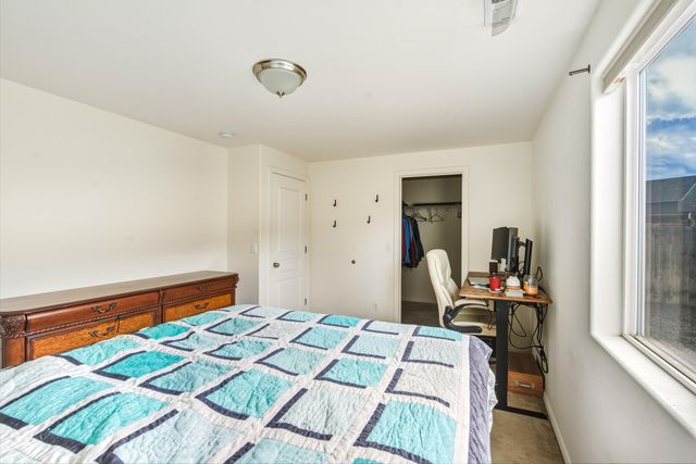 484 NE Spruce Court, Redmond, OR 97756