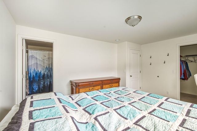 484 NE Spruce Court, Redmond, OR 97756