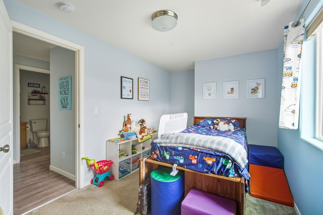 484 NE Spruce Court, Redmond, OR 97756