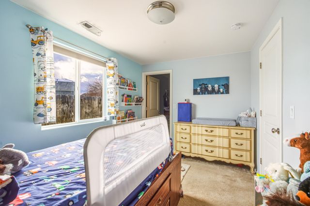 484 NE Spruce Court, Redmond, OR 97756