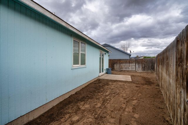 484 NE Spruce Court, Redmond, OR 97756