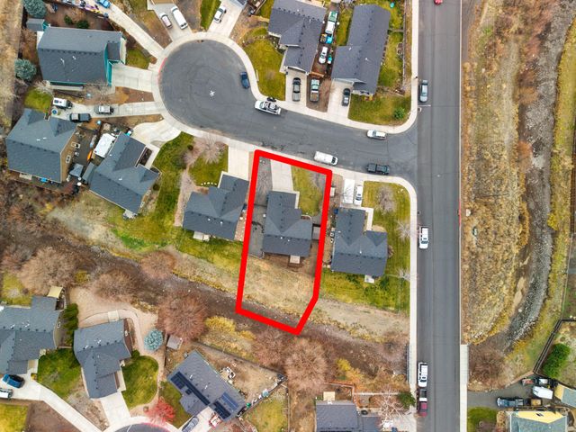 484 NE Spruce Court, Redmond, OR 97756
