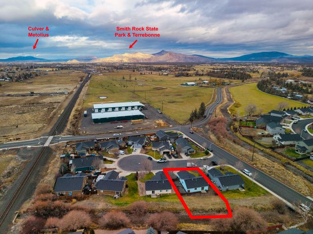 484 NE Spruce Court, Redmond, OR 97756