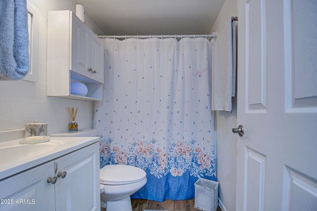 8021 W CHARTER OAK Road, Peoria, AZ 85381