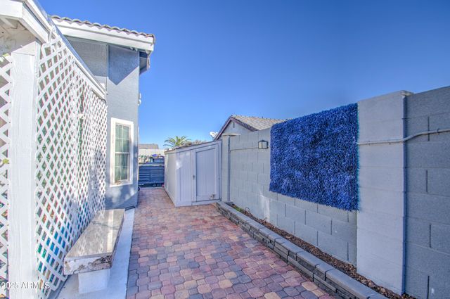 8021 W CHARTER OAK Road, Peoria, AZ 85381