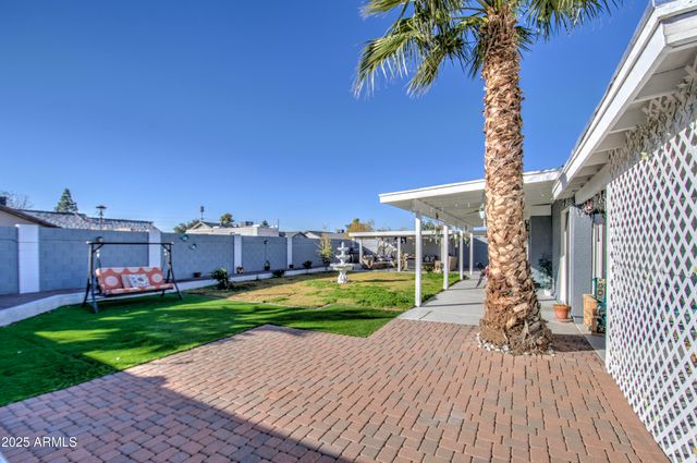 8021 W CHARTER OAK Road, Peoria, AZ 85381