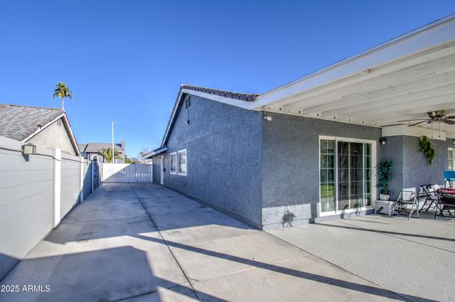 8021 W CHARTER OAK Road, Peoria, AZ 85381