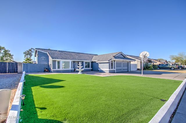 8021 W CHARTER OAK Road, Peoria, AZ 85381