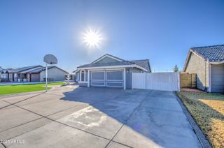 8021 W CHARTER OAK Road, Peoria, AZ 85381