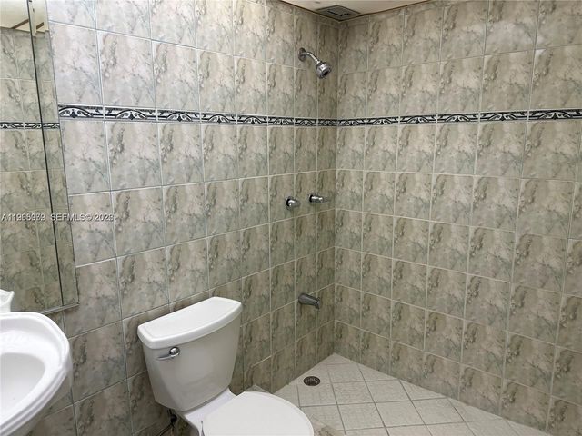 17570 Atlantic Blvd 407, Sunny Isles Beach, FL 33160