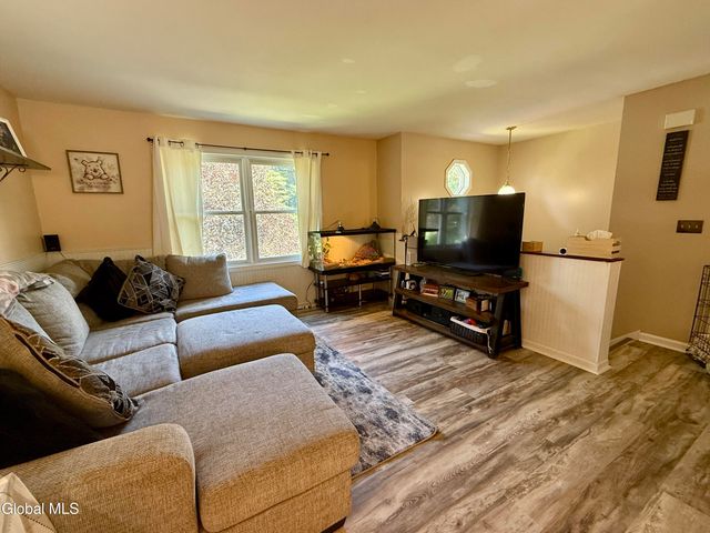 4 Joseph Court, Queensbury, NY 12804