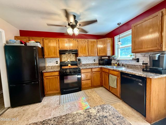 4 Joseph Court, Queensbury, NY 12804