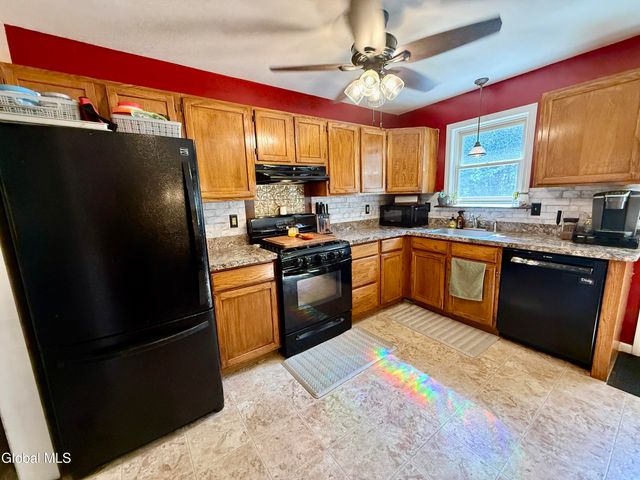 4 Joseph Court, Queensbury, NY 12804