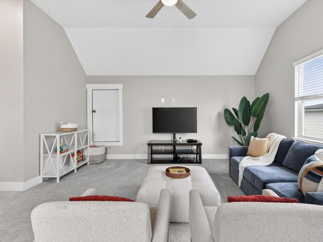 3010 Shandor St, Spring Hill, TN 37174