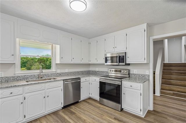 221 Mills Creek Path, Hiram, GA 30141