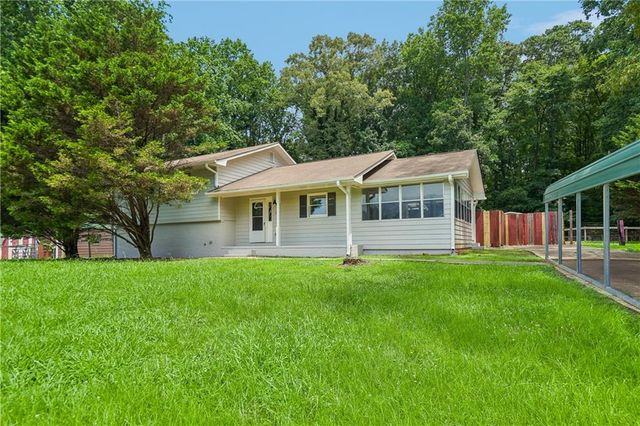 221 Mills Creek Path, Hiram, GA 30141
