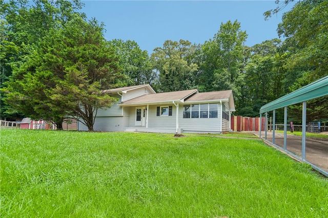 221 Mills Creek Path, Hiram, GA 30141