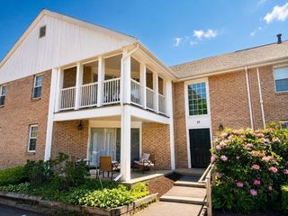 39 Christopher Dr G, Stoughton, MA 02072