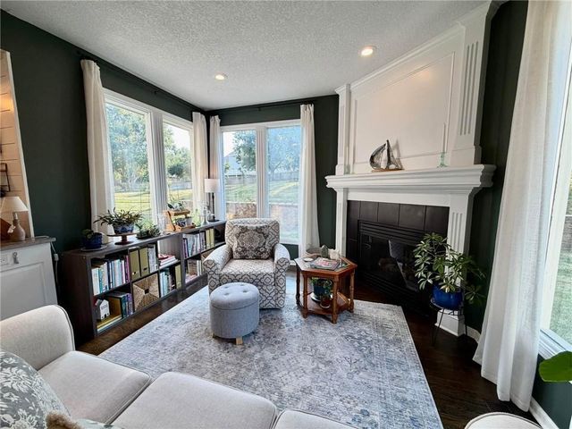 1403 NE 94th Court, Kansas City, MO 64155