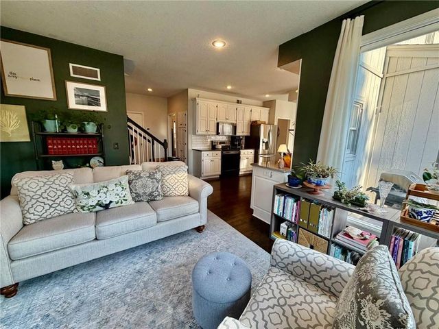 1403 NE 94th Court, Kansas City, MO 64155