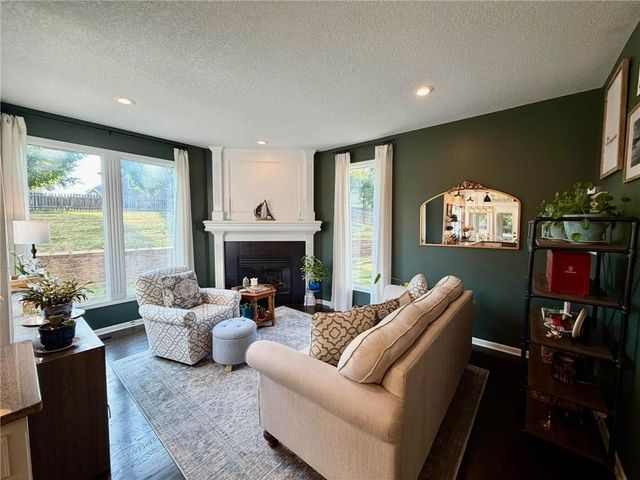 1403 NE 94th Court, Kansas City, MO 64155