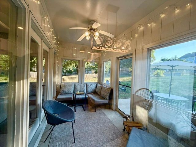 1403 NE 94th Court, Kansas City, MO 64155