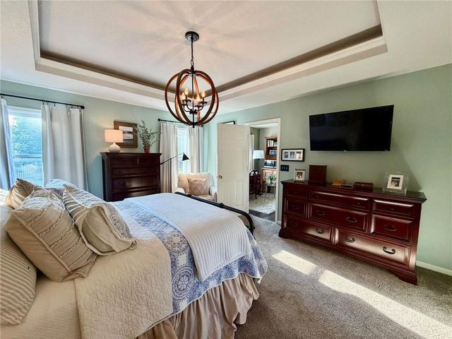 1403 NE 94th Court, Kansas City, MO 64155