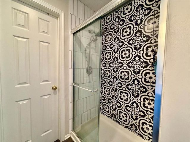 1403 NE 94th Court, Kansas City, MO 64155