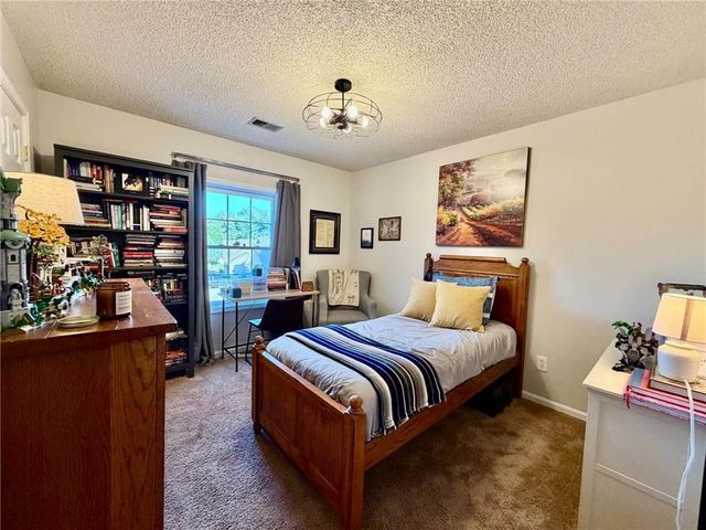 1403 NE 94th Court, Kansas City, MO 64155