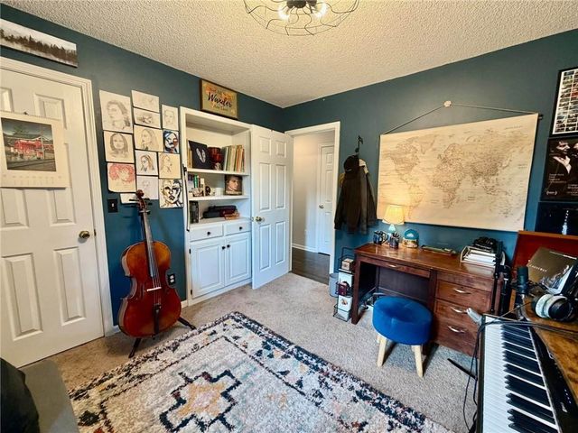1403 NE 94th Court, Kansas City, MO 64155