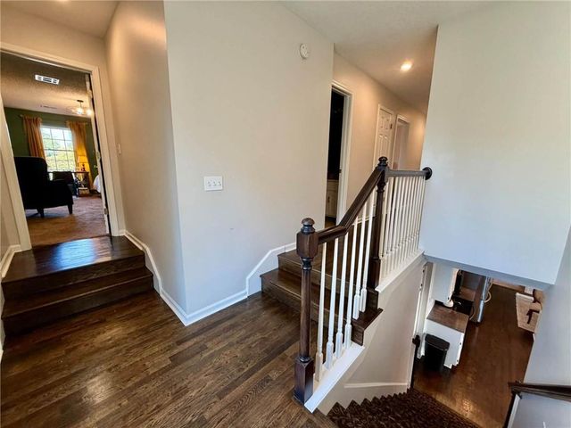 1403 NE 94th Court, Kansas City, MO 64155