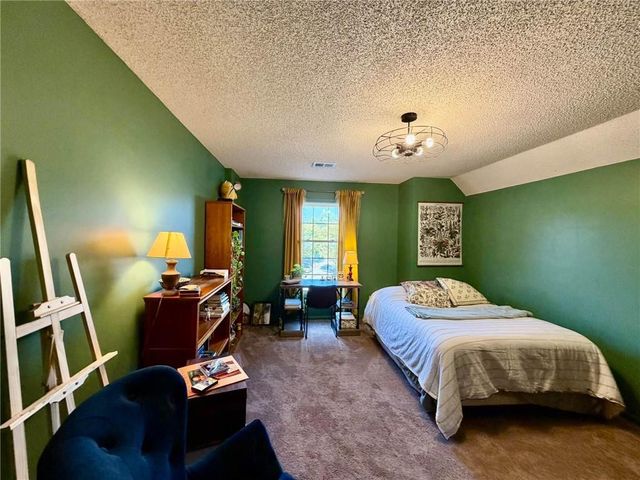 1403 NE 94th Court, Kansas City, MO 64155