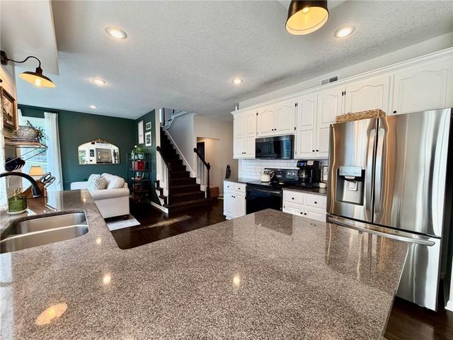 1403 NE 94th Court, Kansas City, MO 64155