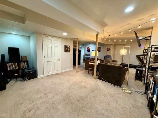 1403 NE 94th Court, Kansas City, MO 64155