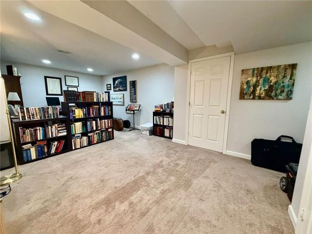 1403 NE 94th Court, Kansas City, MO 64155