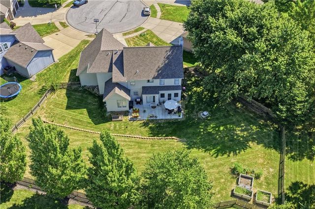 1403 NE 94th Court, Kansas City, MO 64155