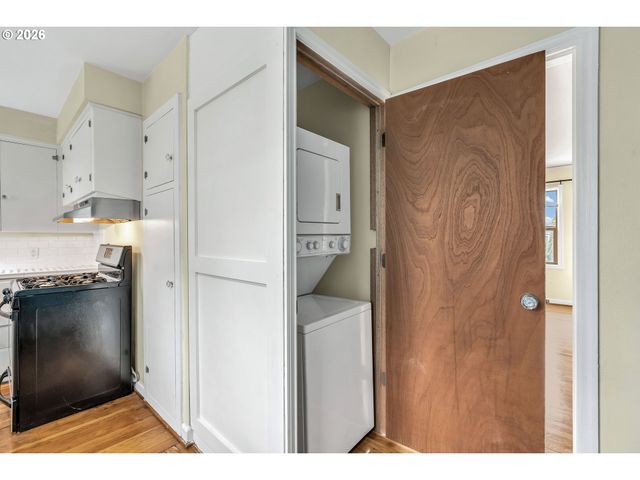 1411 N ALBERTA St 1, Portland, OR 97217